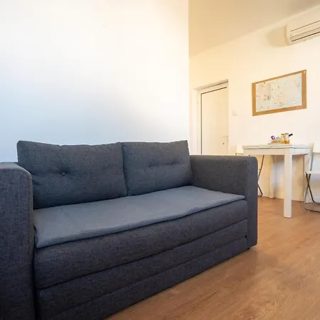 Apartment Mouraria, Center, Tram & Metro