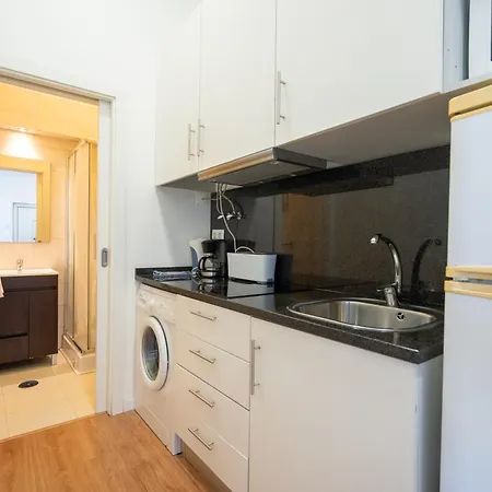 Appartement Mouraria, Center, Tram & Metro *